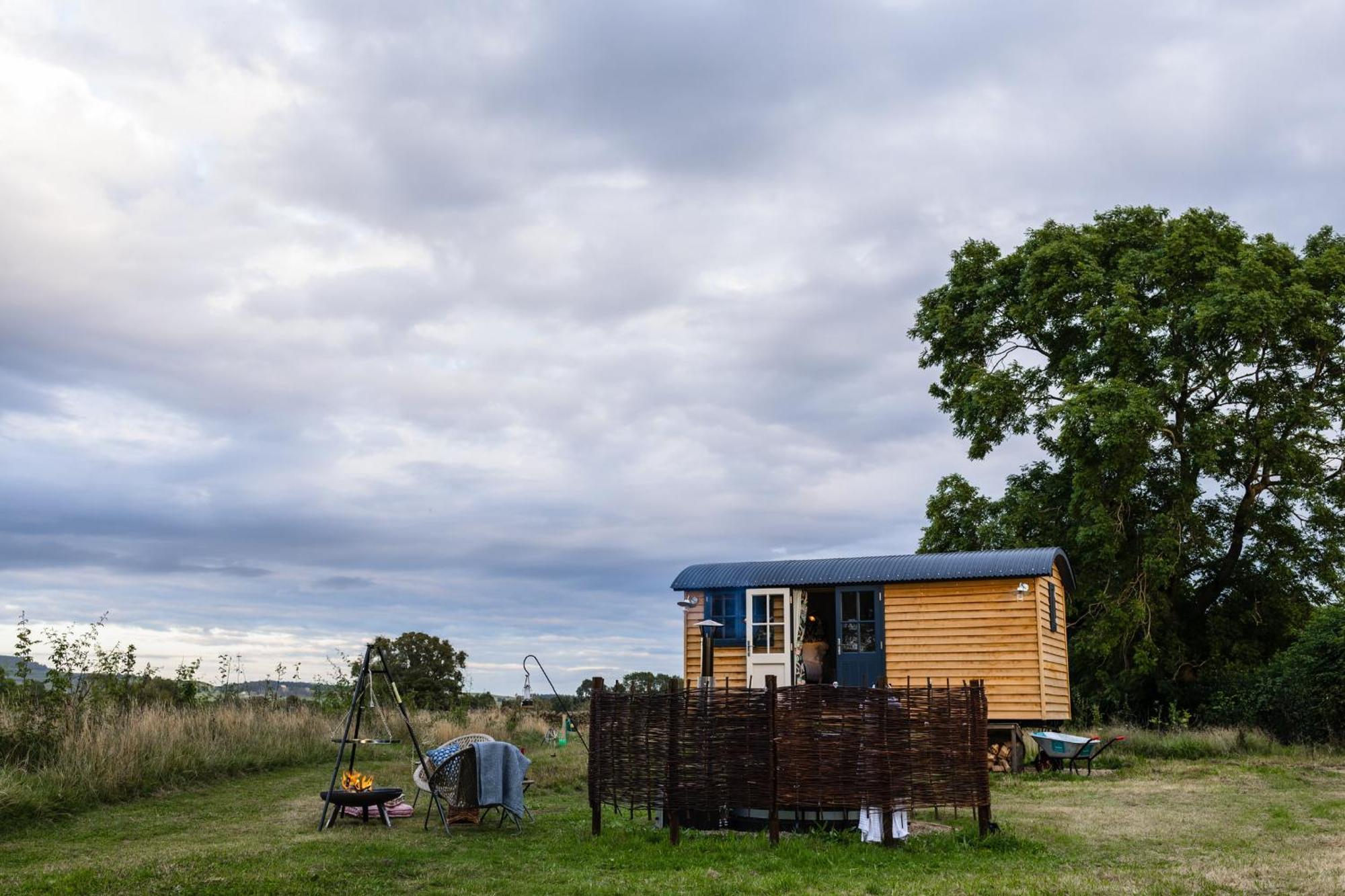 Toadland Shepherd Huts Durham Eksteriør bilde