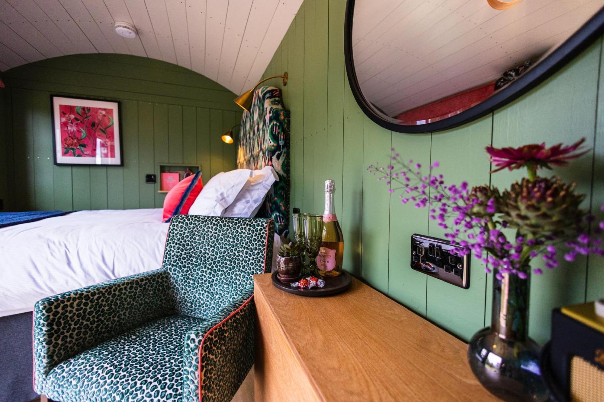 Toadland Shepherd Huts Durham Eksteriør bilde