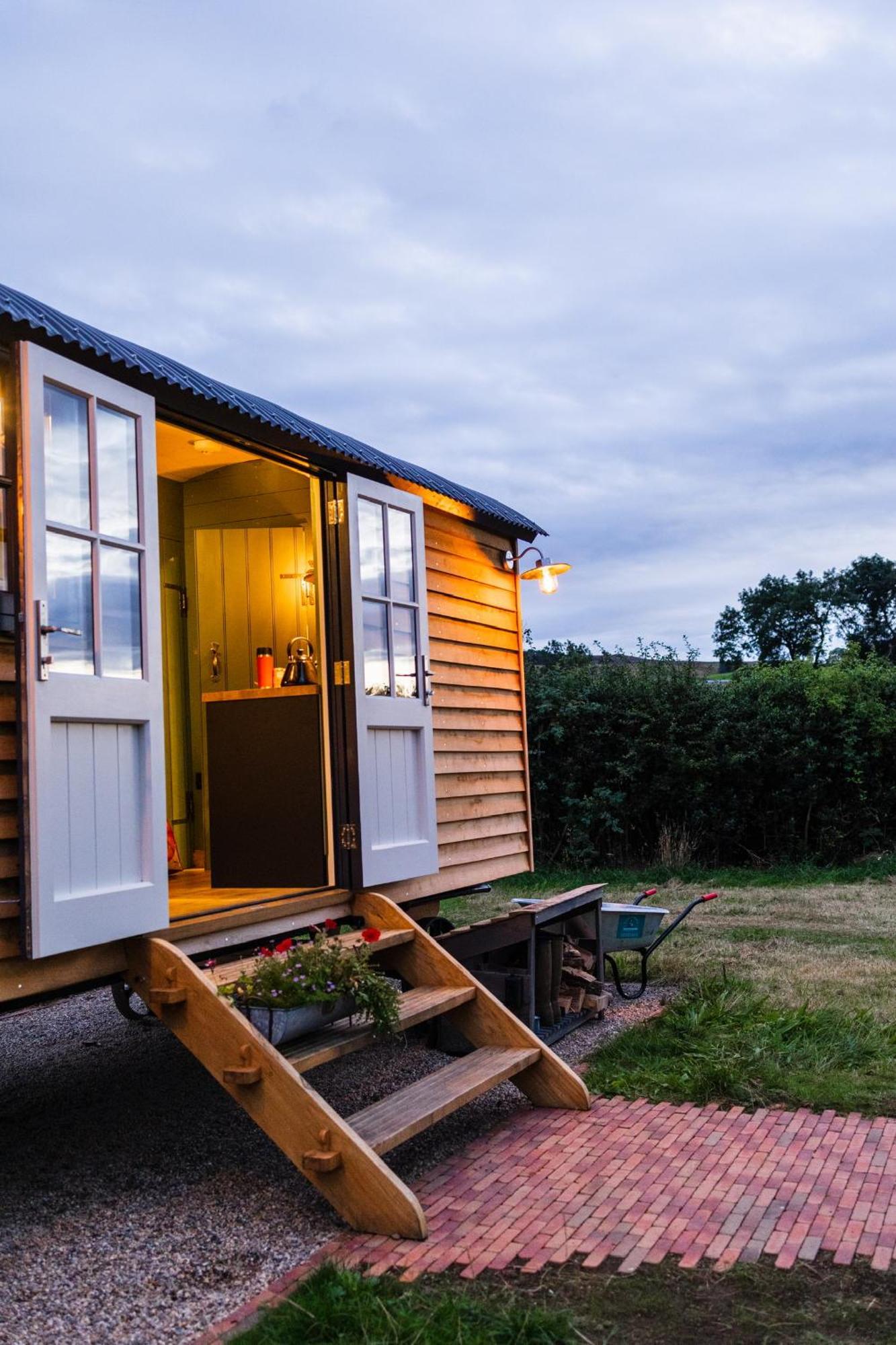 Toadland Shepherd Huts Durham Eksteriør bilde
