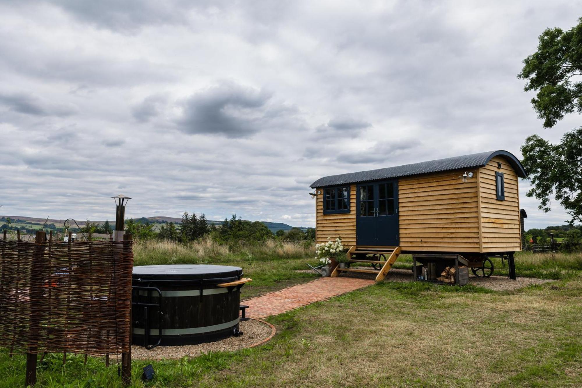 Toadland Shepherd Huts Durham Eksteriør bilde