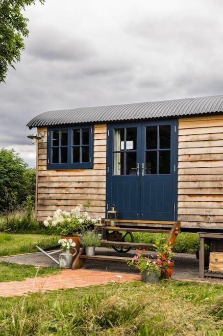 Toadland Shepherd Huts Durham Eksteriør bilde
