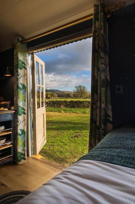 Toadland Shepherd Huts Durham Eksteriør bilde