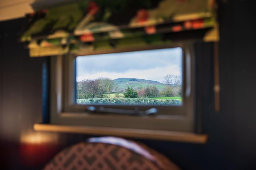 Toadland Shepherd Huts Durham Eksteriør bilde