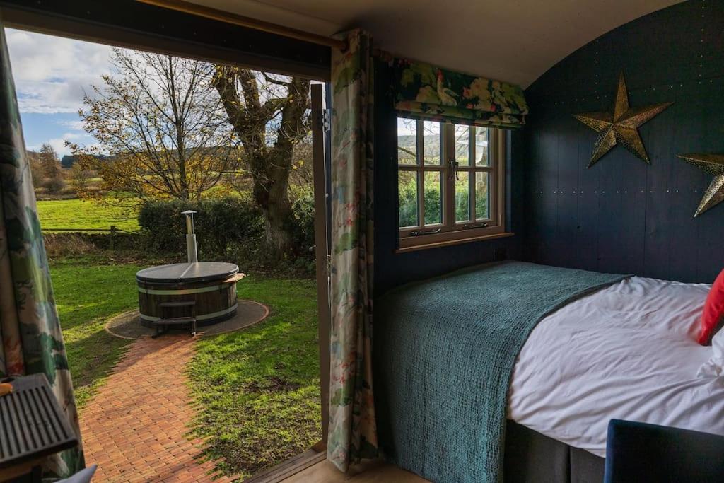 Toadland Shepherd Huts Durham Eksteriør bilde