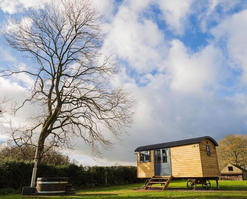 Toadland Shepherd Huts Durham Eksteriør bilde